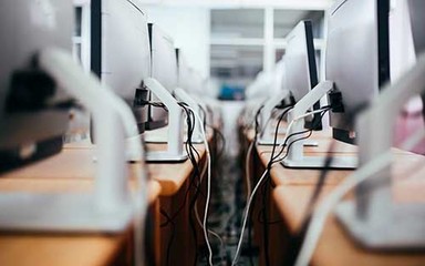 2025年自考電子商務需要考什么科目?難度大嗎?